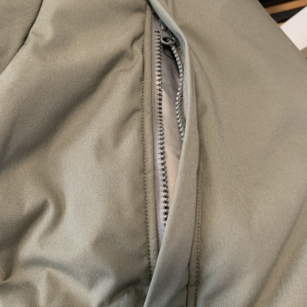 nanamica（ナナミカ）のインシュレーションジャケット（Insulation Jacket）ジッパー